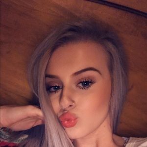 Meet your Posher, Maddie